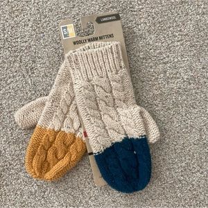 Knit mittens